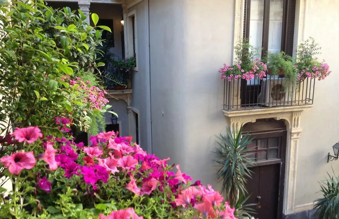 House Vintage-1